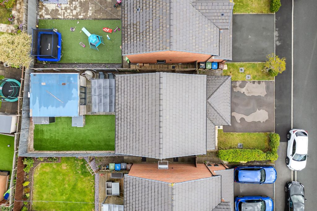 Property photo 2 of 44 4412673