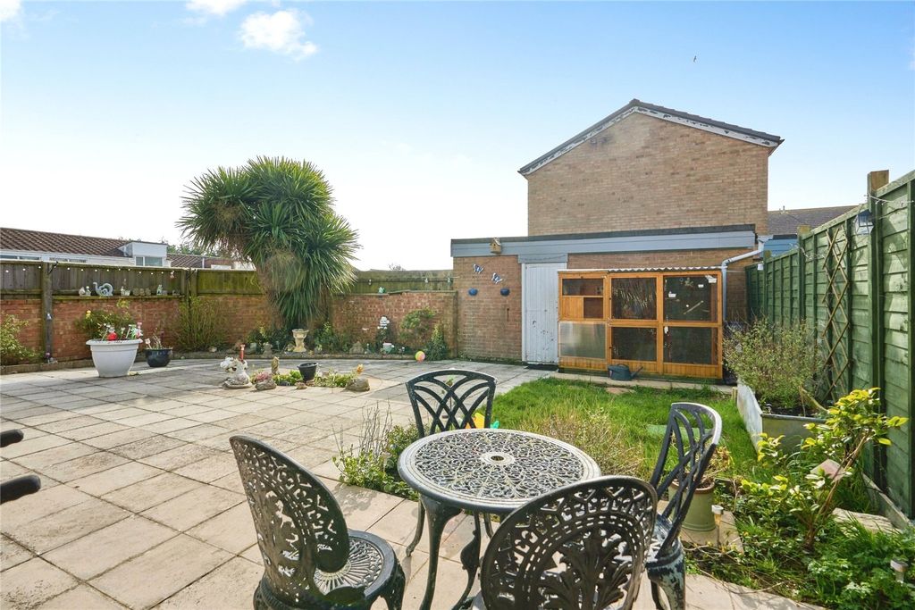 Property photo 2 of 17 Picture No. 30