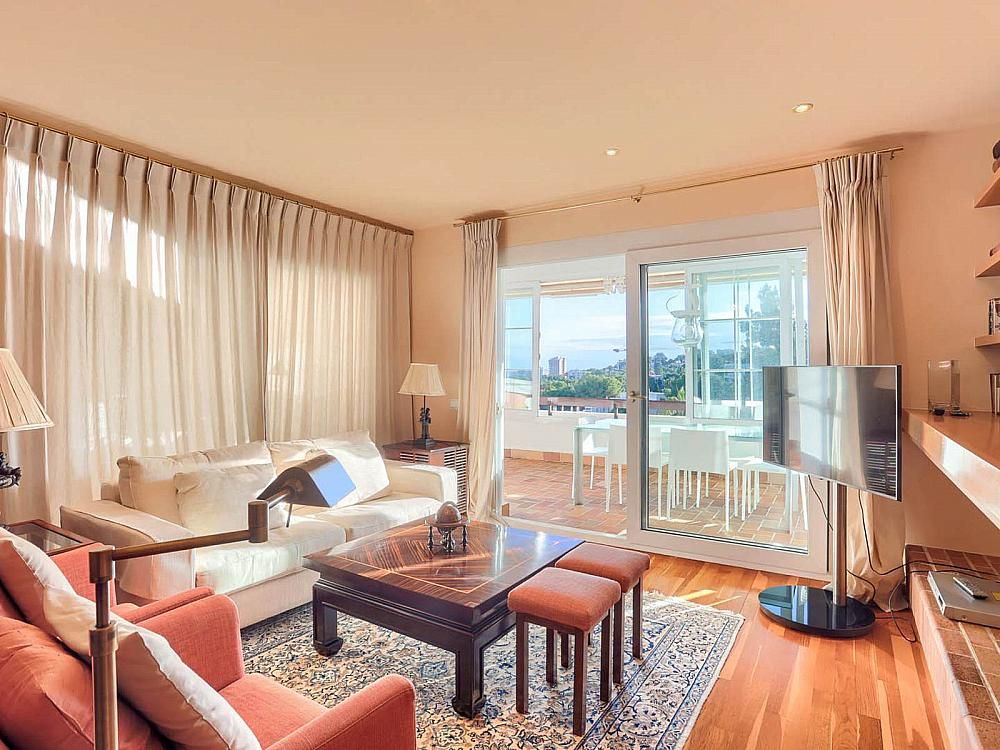 Property photo 3 of 32