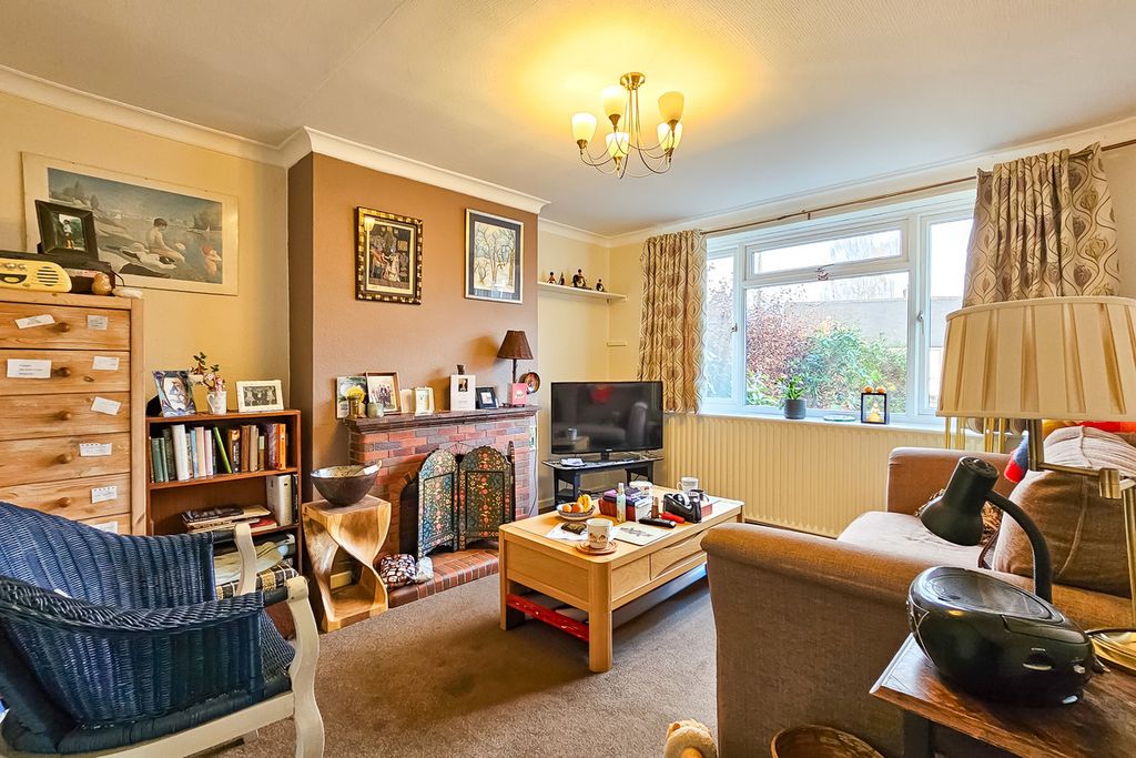 Property photo 2 of 16