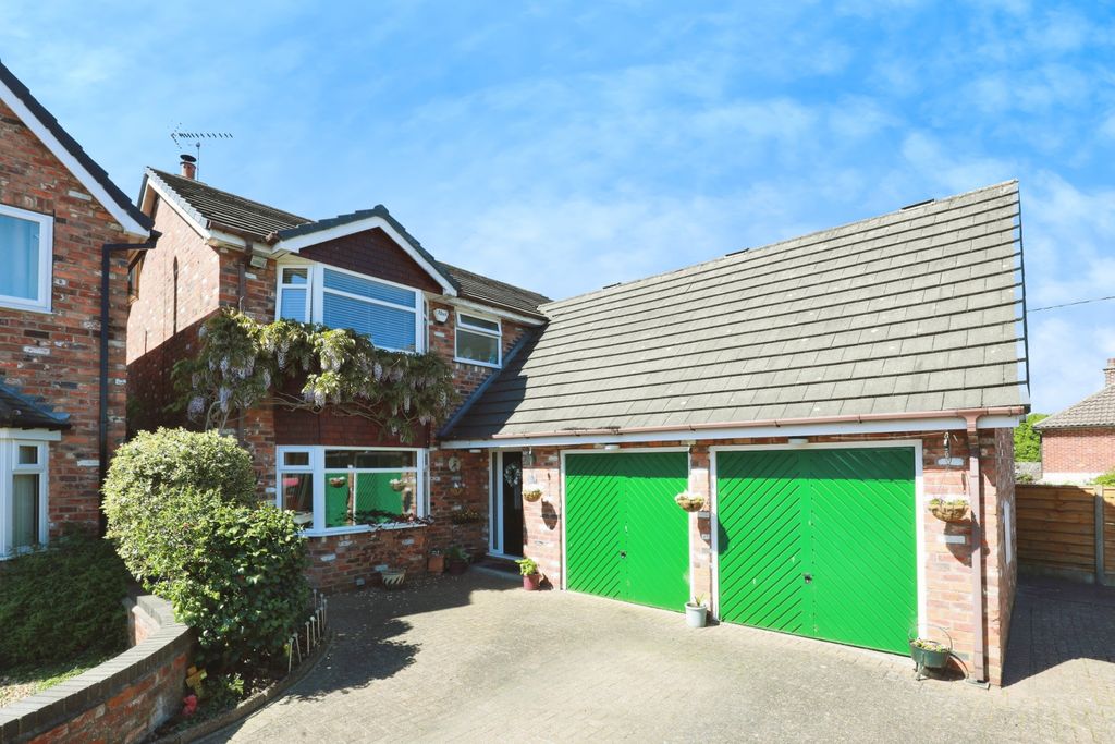 Property photo 1 of 33