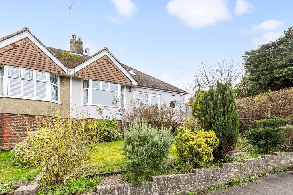 Property photo 2 of 22