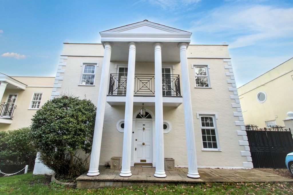 Property photo 1 of 29