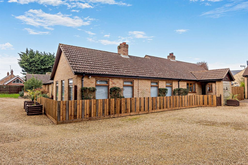 Property photo 2 of 19