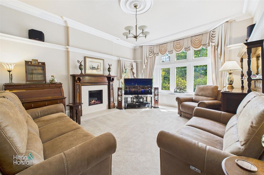 Property photo 3 of 22 The Vicarage