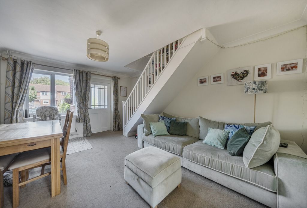 Property photo 1 of 12 1328556-12-68837B...