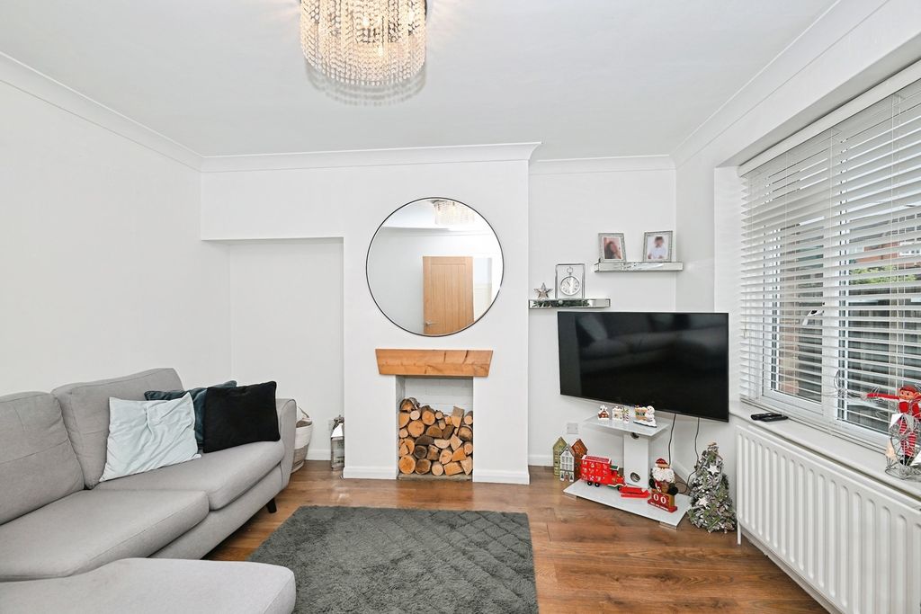 Property photo 2 of 19 Pbox-Img.Jpg