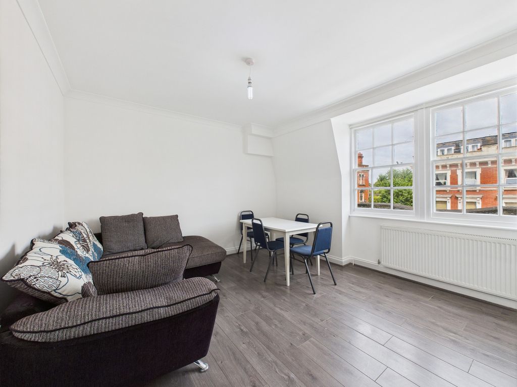 Property photo 2 of 18