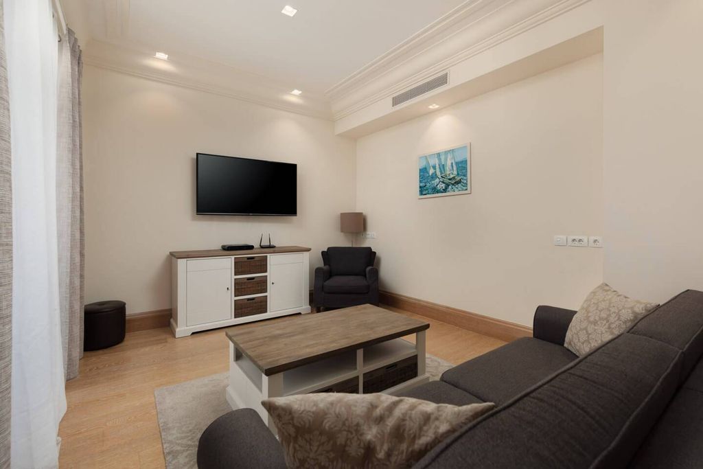 Property photo 2 of 9 <Alttext/>