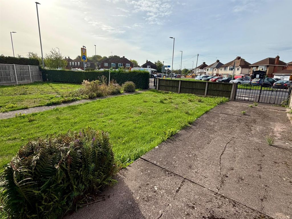 Property photo 2 of 17
