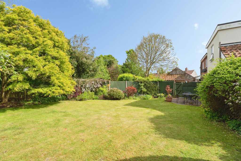 Property photo 3 of 17