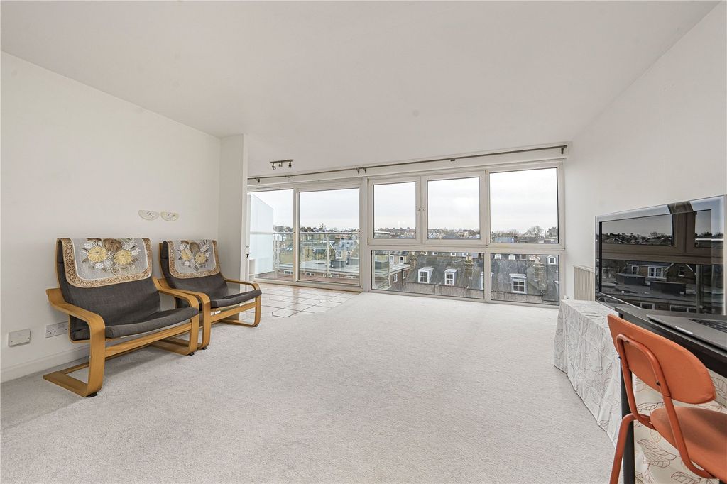 Property photo 3 of 19 Picture No. 04