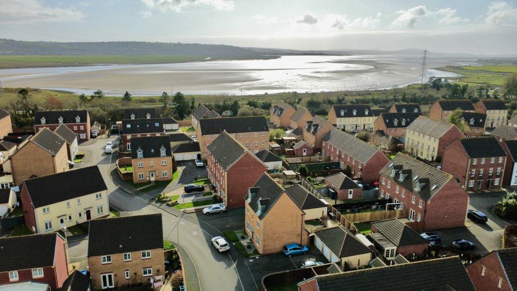 Property photo 1 of 37 4989740