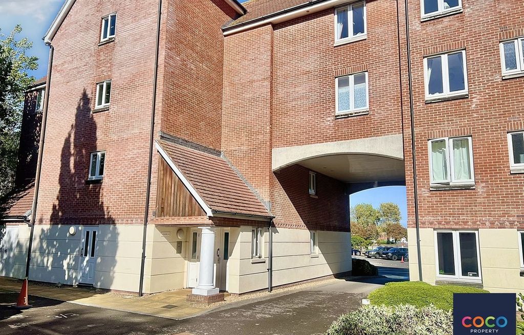 Property photo 3 of 11 4774764