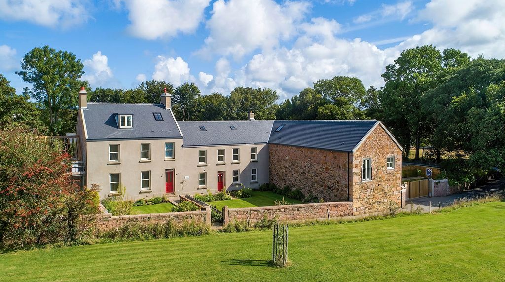 Property photo 1 of 42