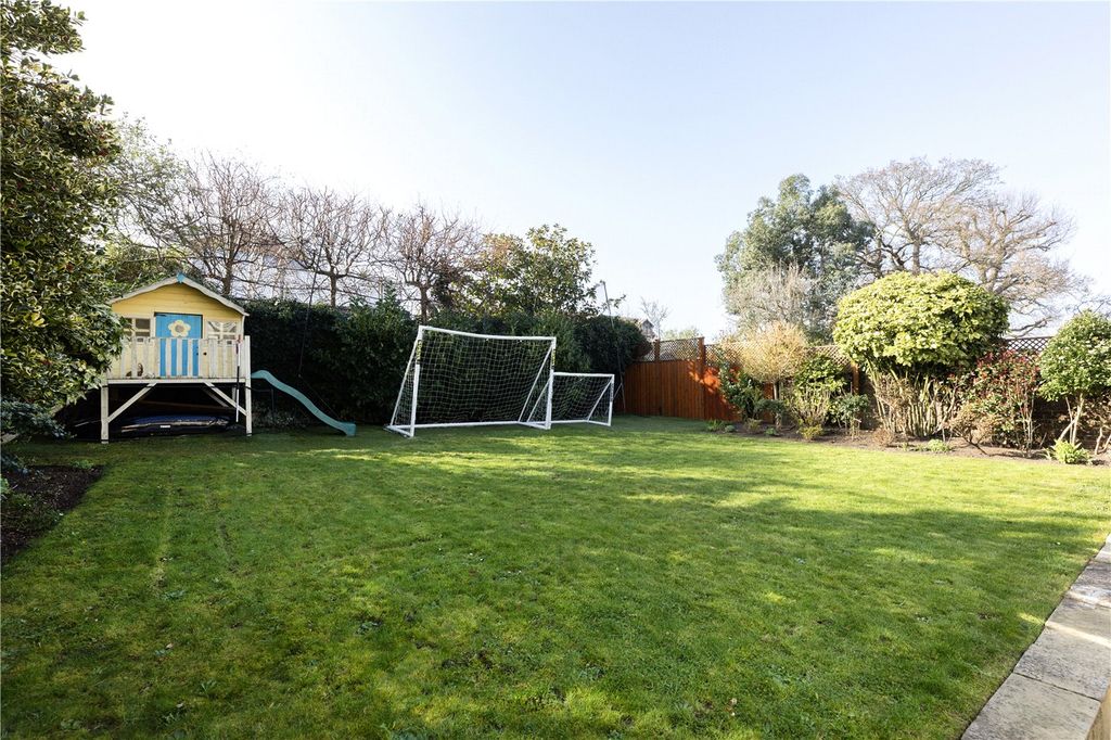 Property photo 2 of 13 Picture No. 35