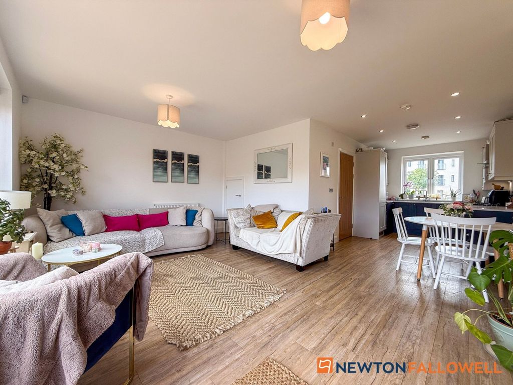 Property photo 2 of 23 Open Plan Living/Dining Kitchen
