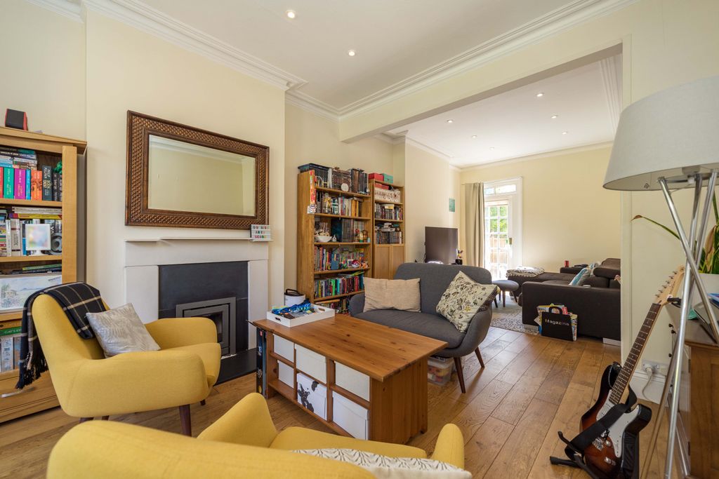 Property photo 2 of 16