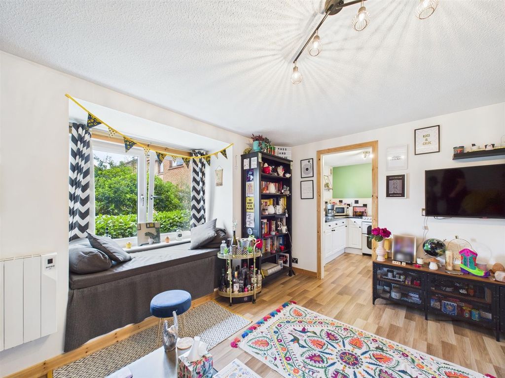 Property photo 3 of 13 Cam01486G0-Pr0797-Still004.Jpg
