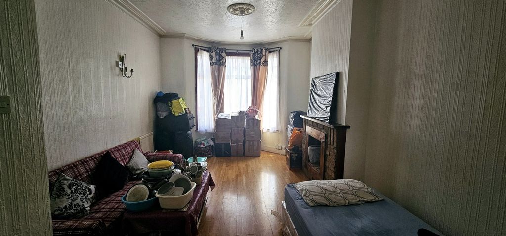 Property photo 3 of 9 Xchan-001979-P-W-70A0v5Oc5.Jpg