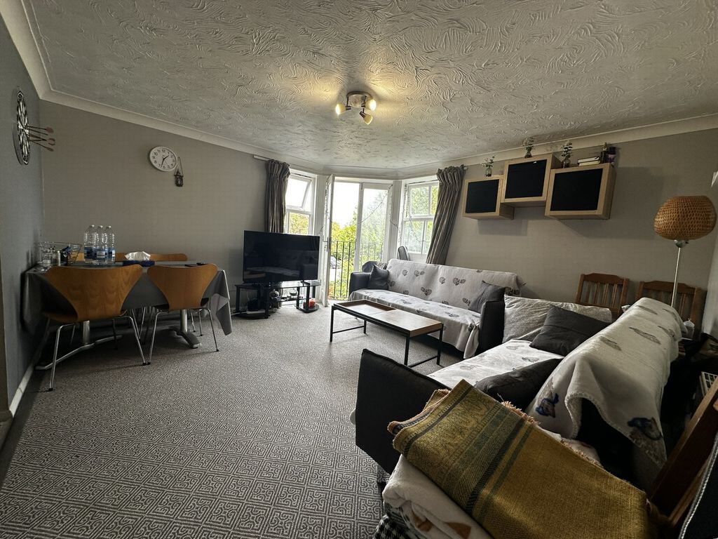 Property photo 3 of 10 Photo 15