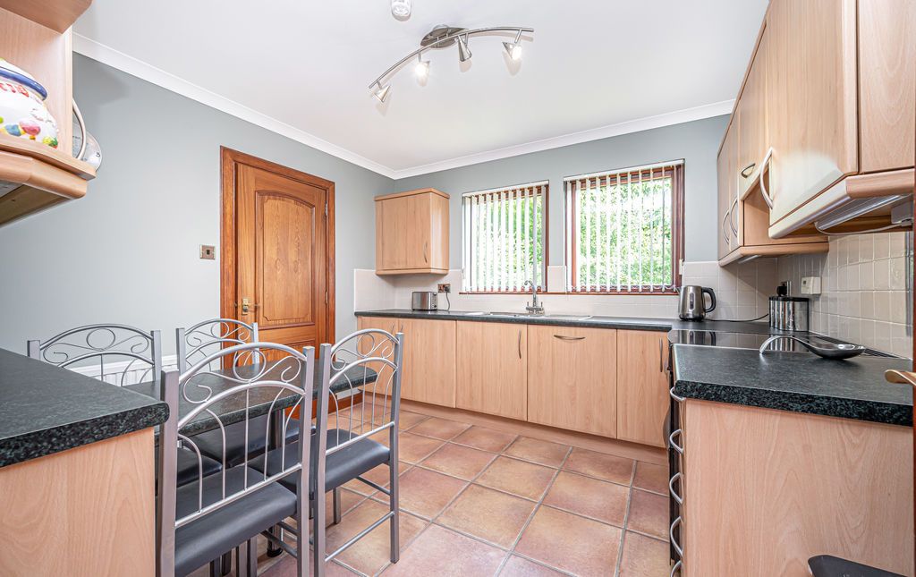 Property photo 2 of 24 Kitchen
