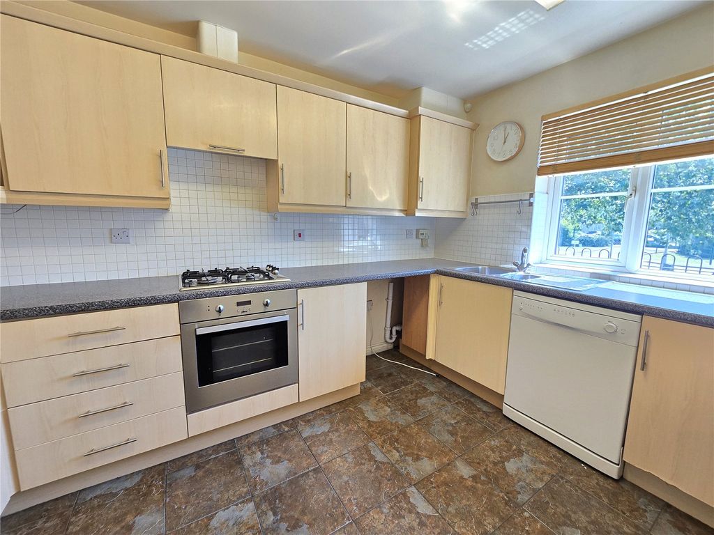 Property photo 3 of 25 Picture No. 11