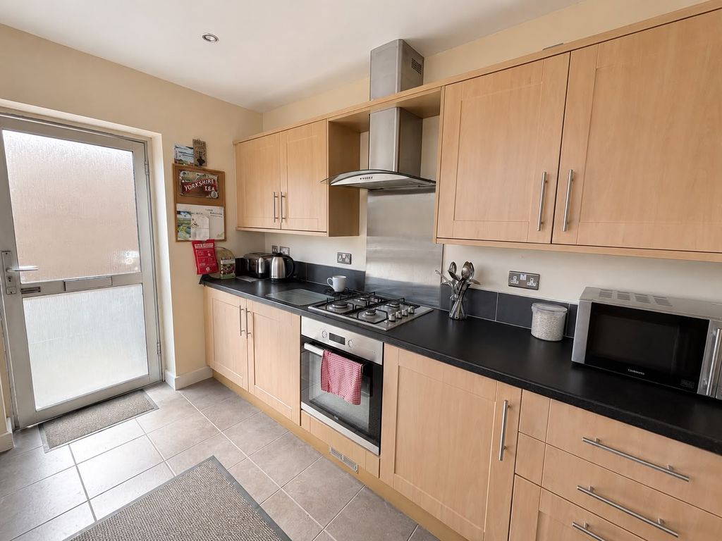 Property photo 3 of 13 Kitchen