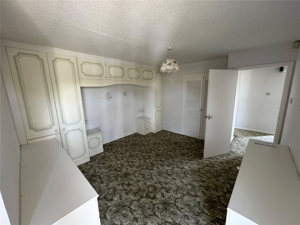 Property photo 3 of 18 Picture No. 06
