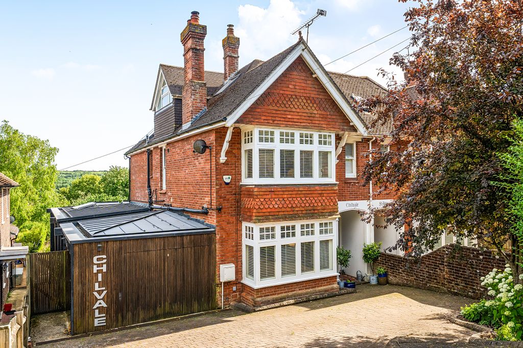 Property photo 1 of 24