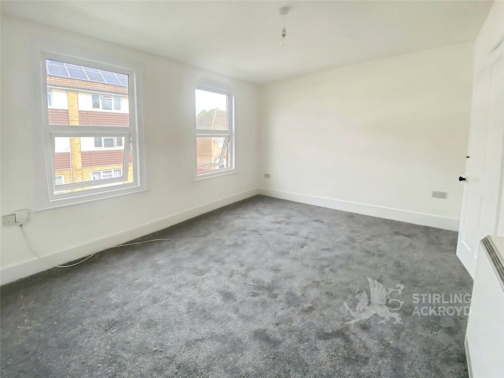 Property photo 1 of 5 Living Room