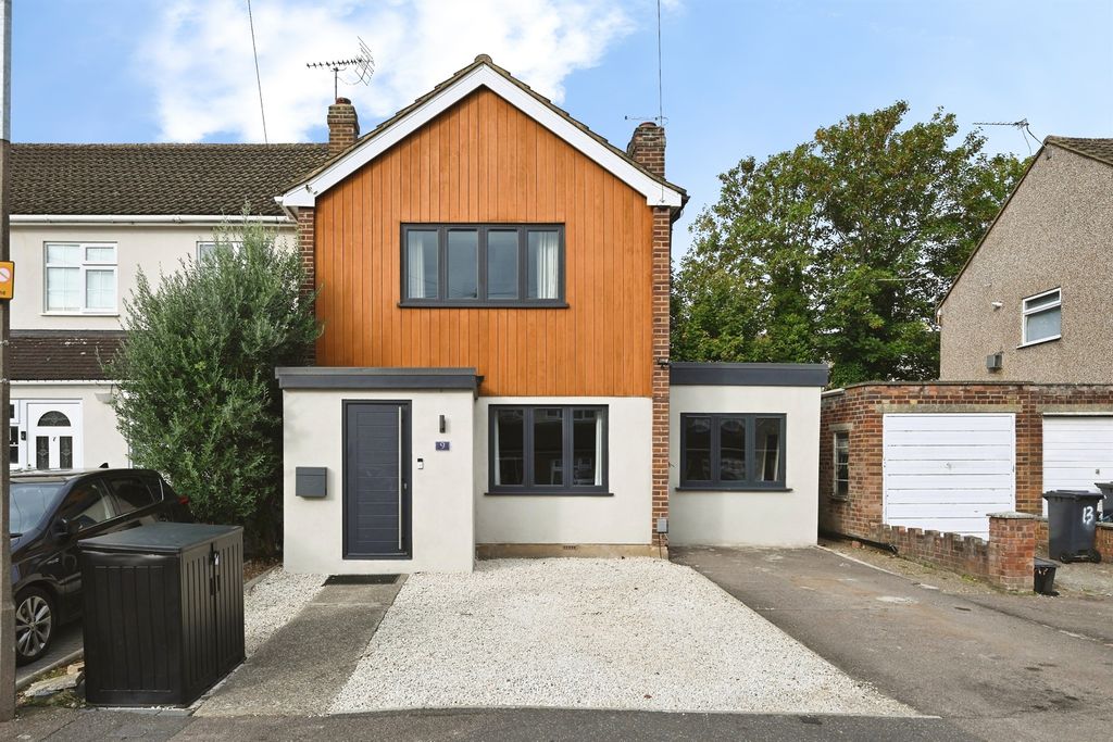 Property photo 1 of 16