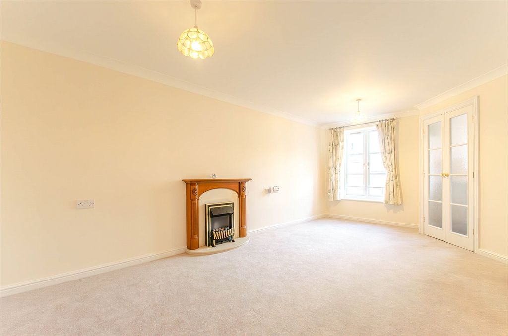 Property photo 2 of 15 Picture No. 01