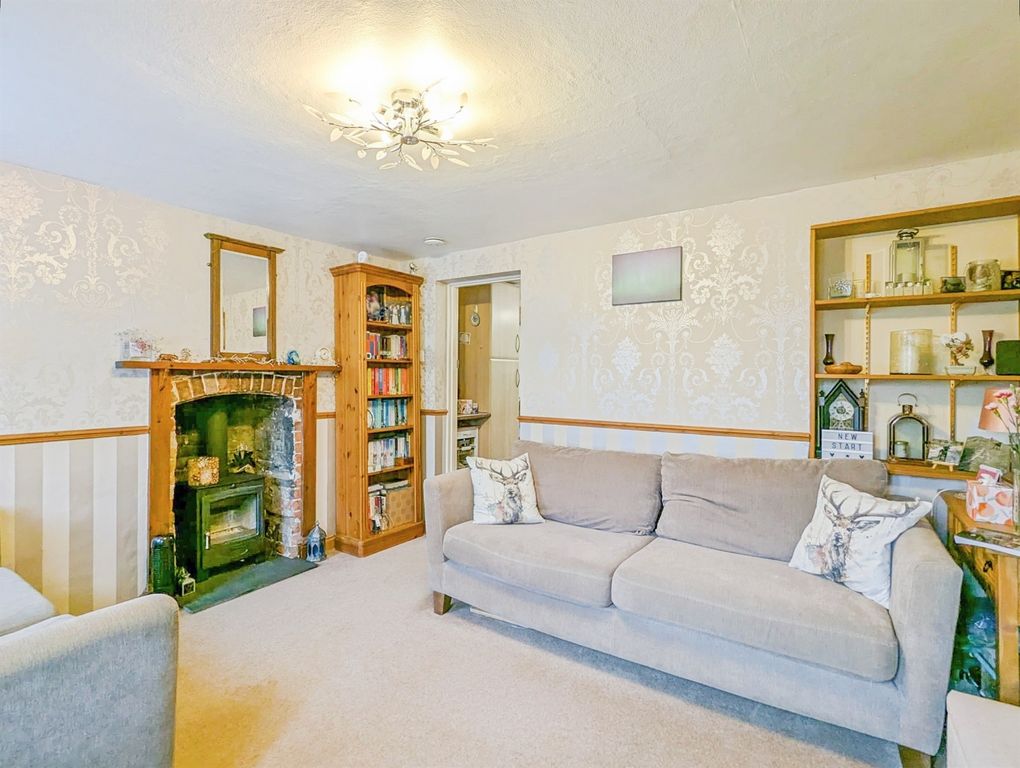 Property photo 3 of 17