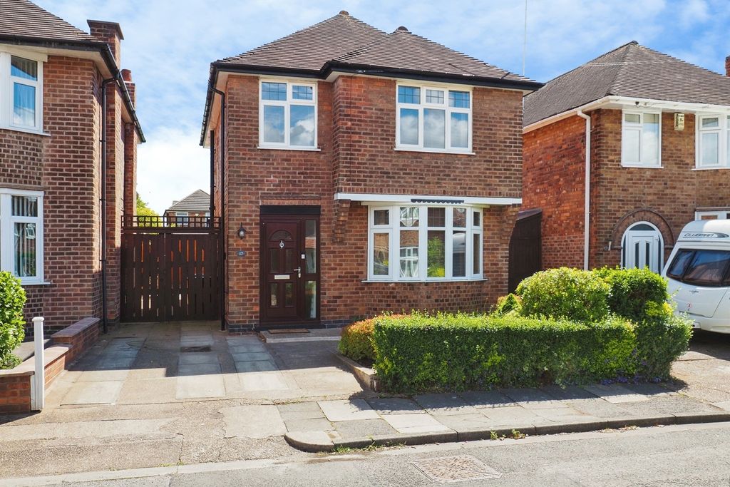 Property photo 1 of 24 Pbox-Img.Jpg