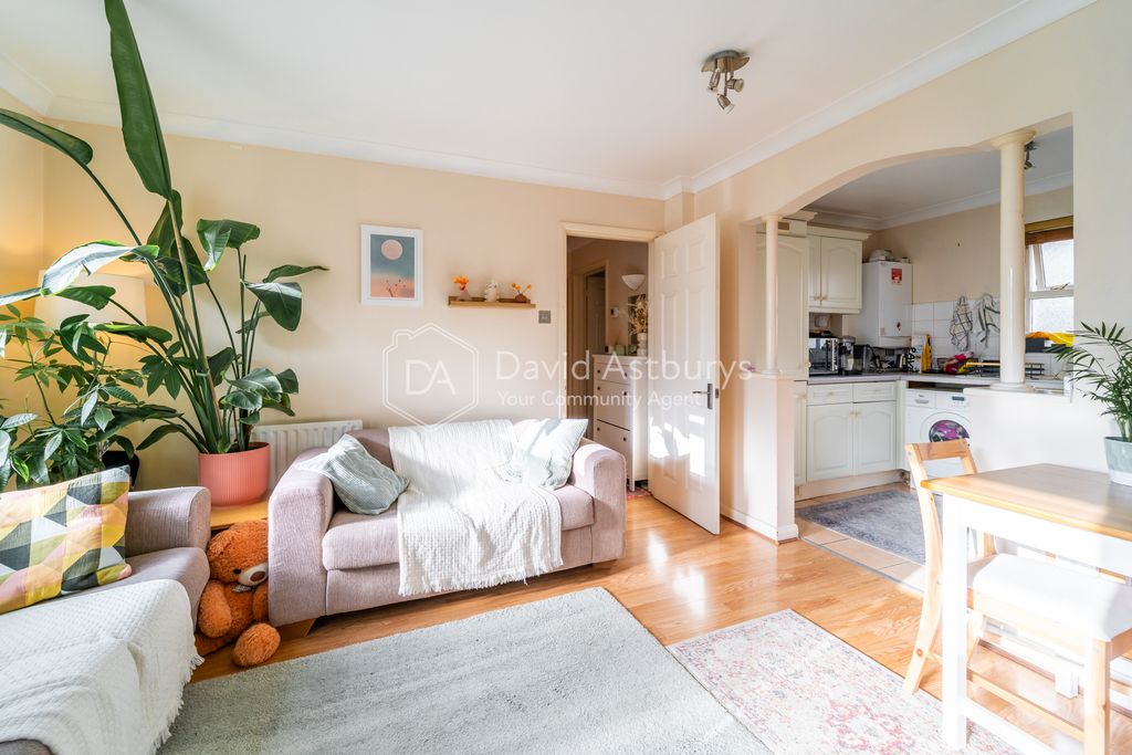 Property photo 3 of 9