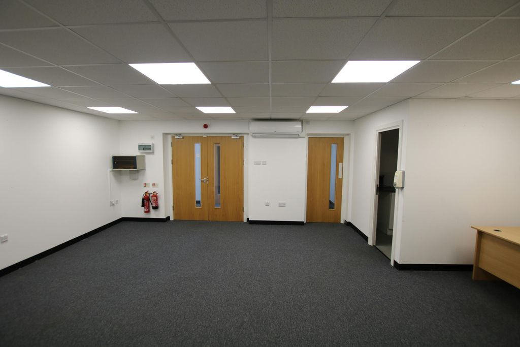 Property photo 3 of 7 Img_2859.Jpg