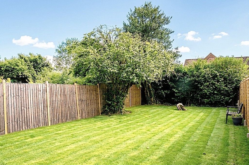 Property photo 2 of 11