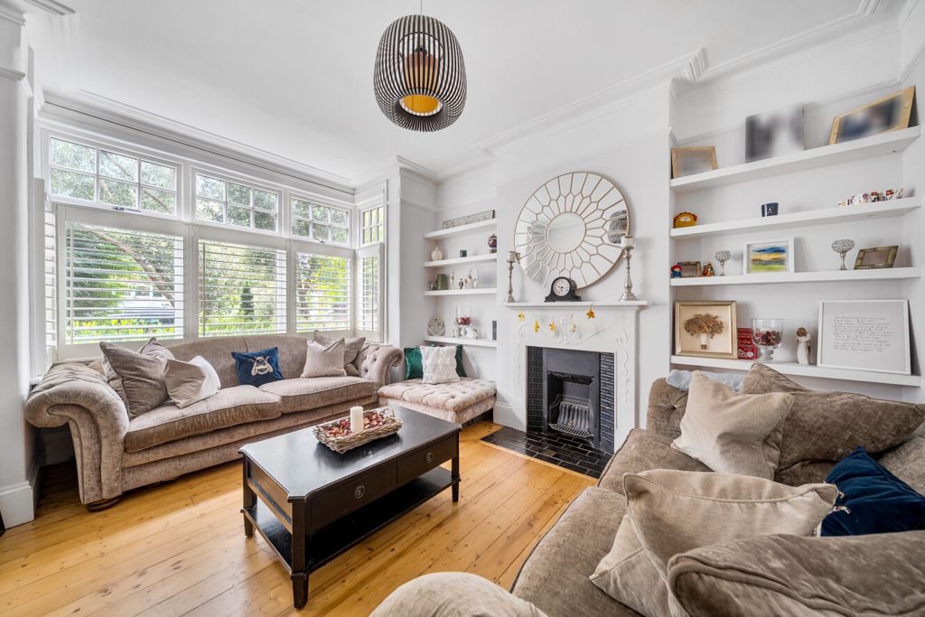 Property photo 2 of 17 1456342-10-6A0210...