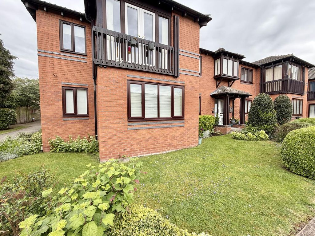 Property photo 1 of 14 Front (Exterior)