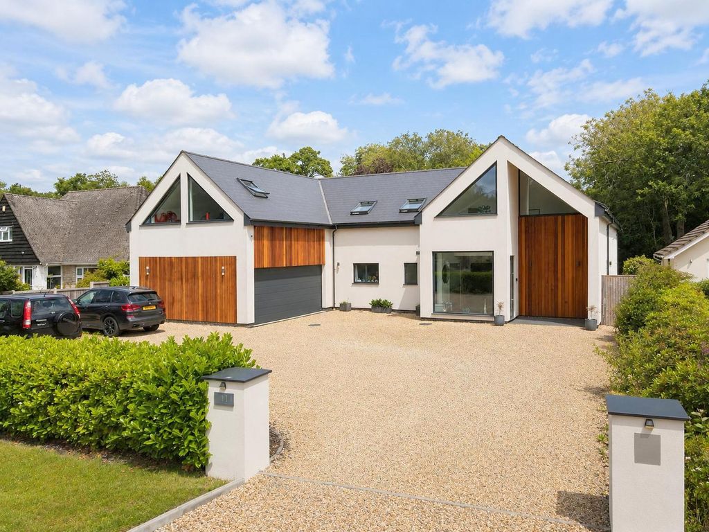 Property photo 1 of 47 5 Bedroom Detached Family Home &amp; Annexe Potential