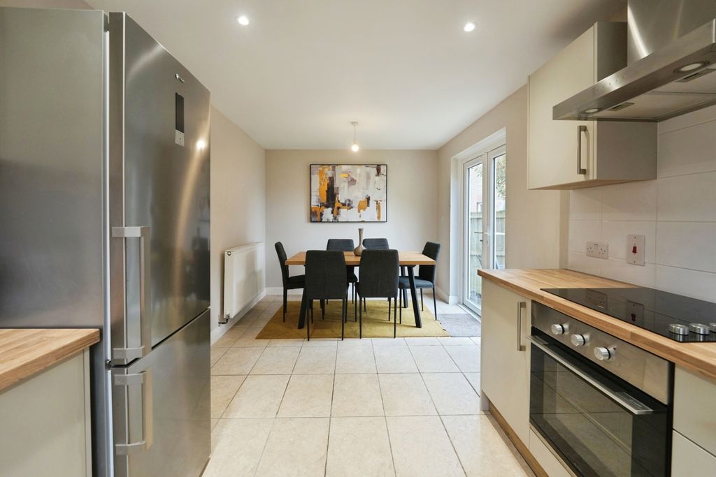 Property photo 2 of 12 Pbox-Img.Jpg