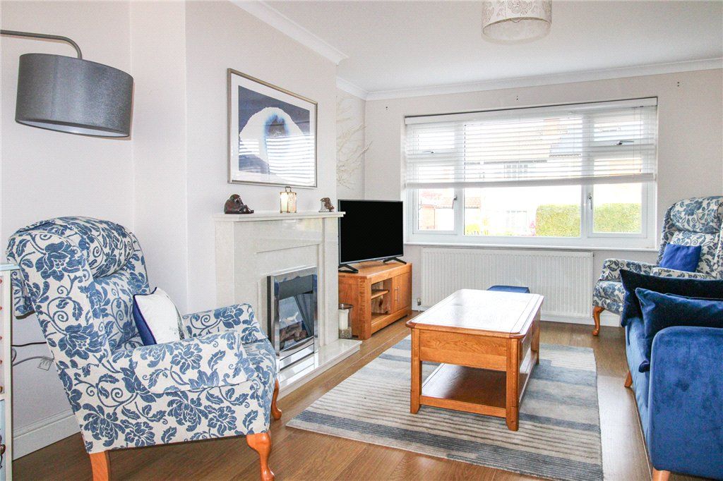 Property photo 3 of 14 Sitting Area