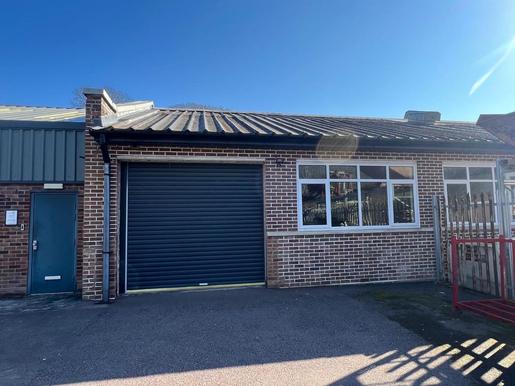 Property photo 2 of 7 Gallery