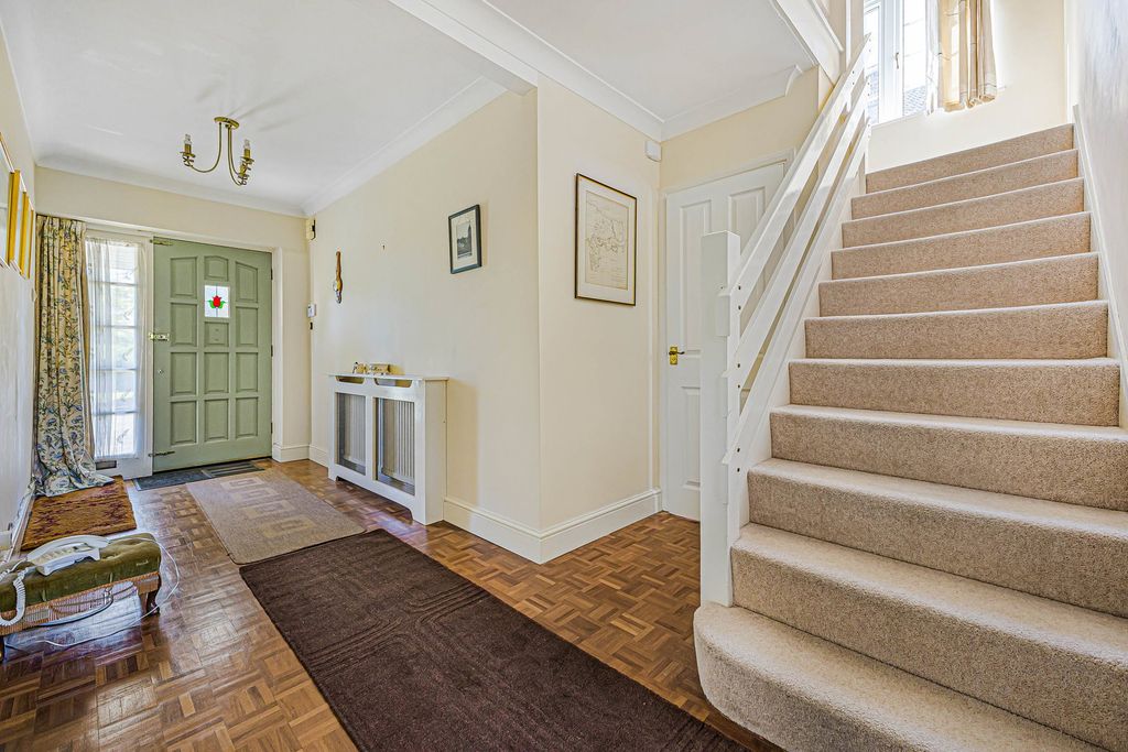 Property photo 3 of 68