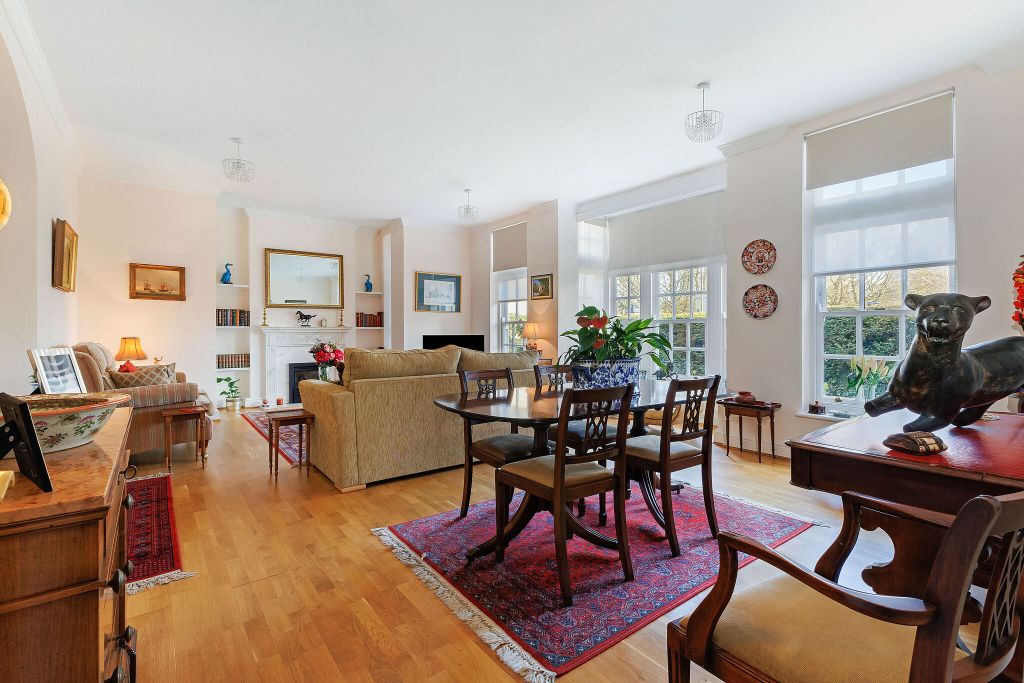 Property photo 3 of 19