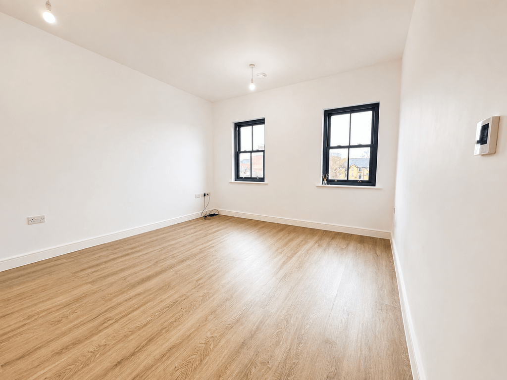 Property photo 3 of 11 6