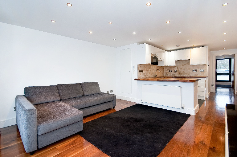 Property photo 2 of 8