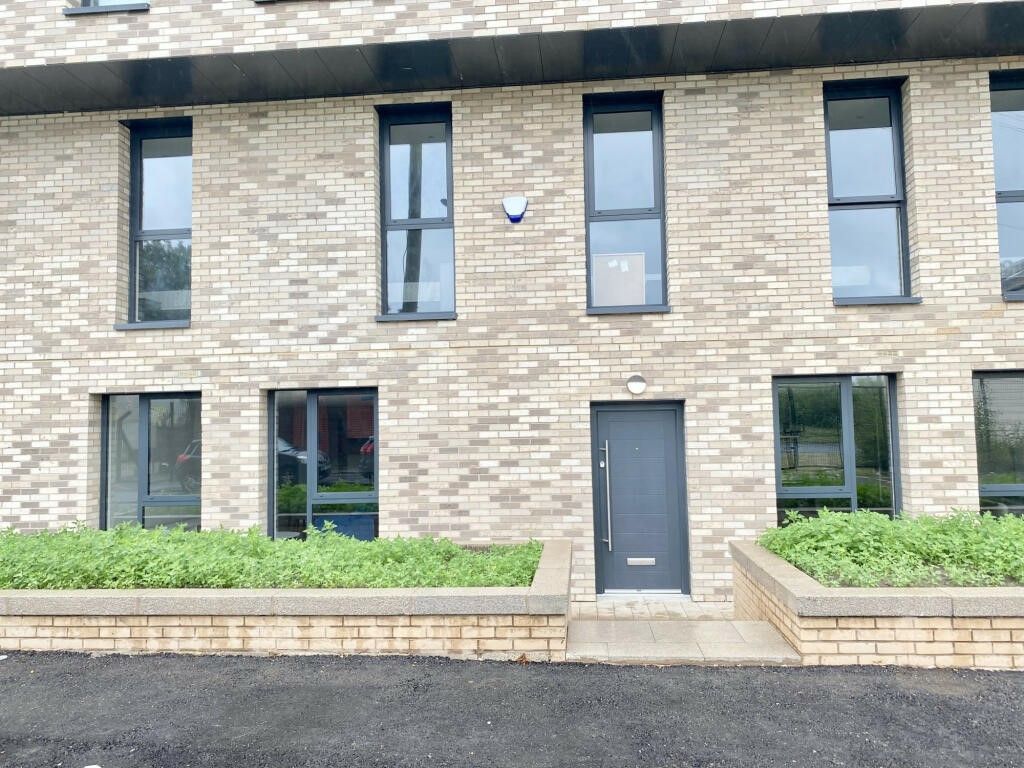 Property photo 1 of 8