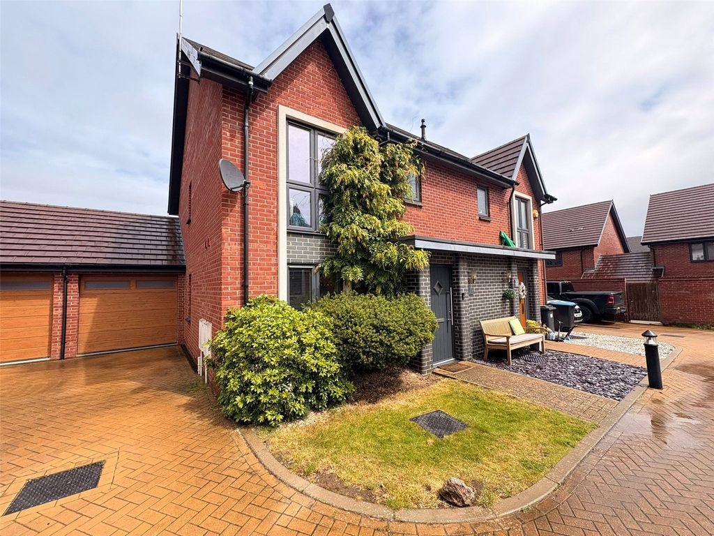 Property photo 1 of 25 Picture No. 05